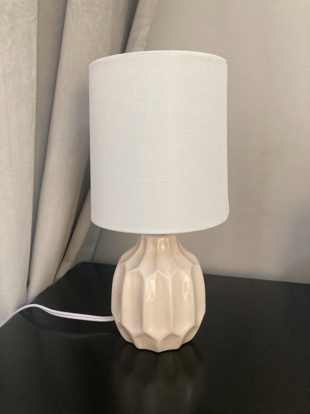 New Cream Color Ceramic Lamp with White Shade